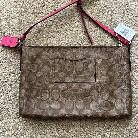 Brand New Coach Signature Ew Pop Crossbody bag with removable zip pouch - Picture 3 of 13